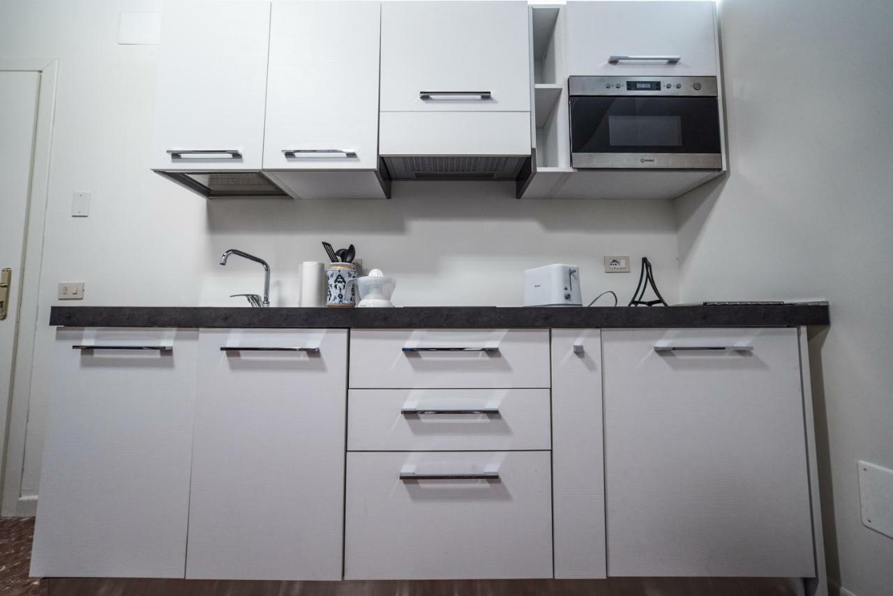 Modern Apartments 帕莱斯特里纳 外观 照片